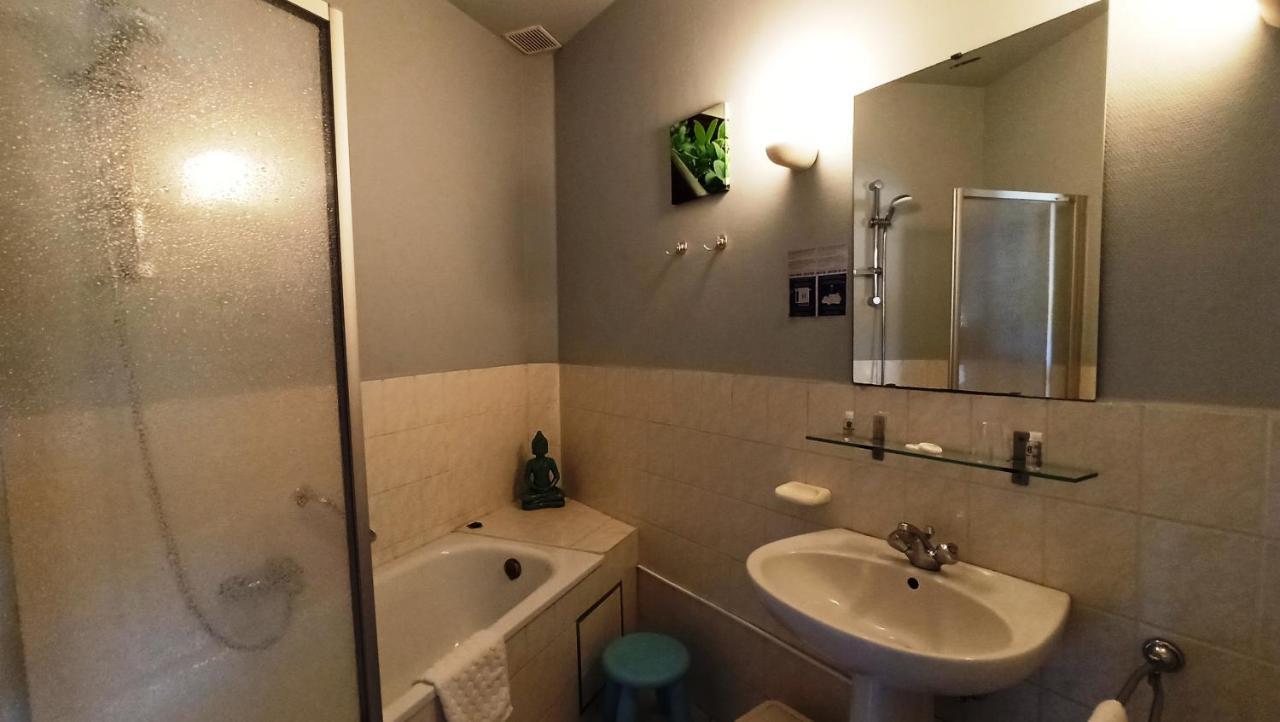 乐木屋酒店 拉罗什-阿登 外观 照片